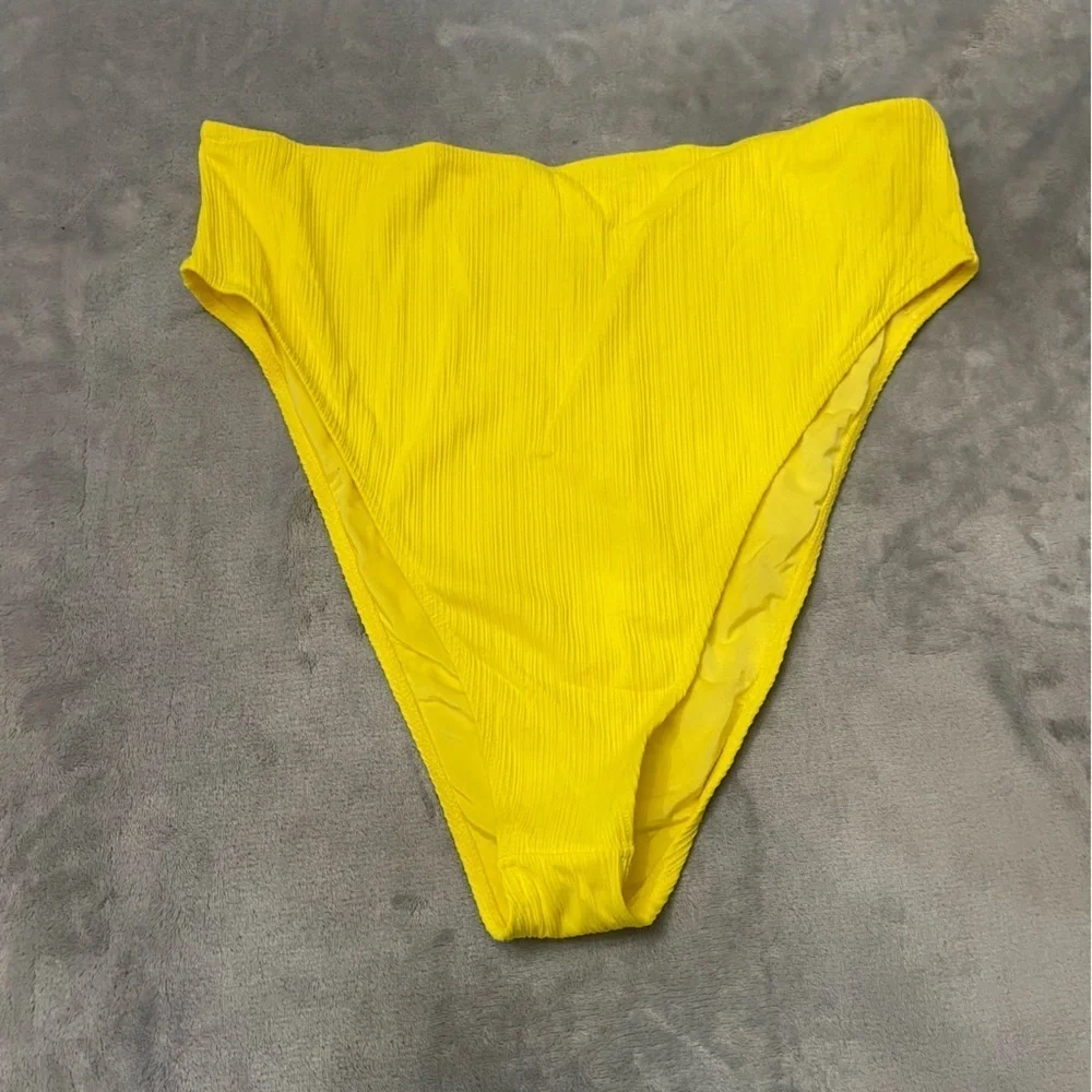 New! Frankie’s bikinis plisse cheeky bottoms Pina colada yellow 10750